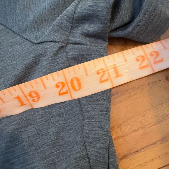 Men Lululemon Fast and Free Short Sleeve Slim Fit Hip Length in Graphite Gray - Picture 9 of 9